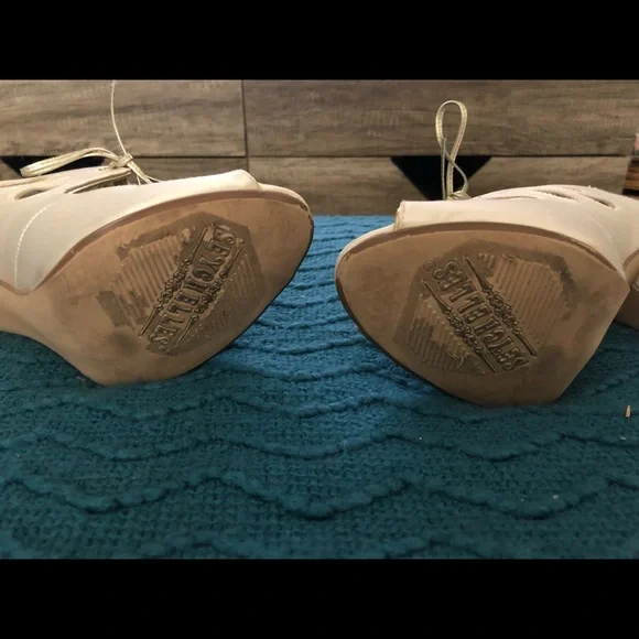 SEYCHELLES // Retro Heels - Picture 9 of 11